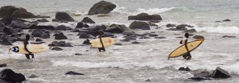 liberia_surfers