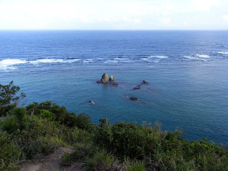 The Hill Where You Can See the Dugongs