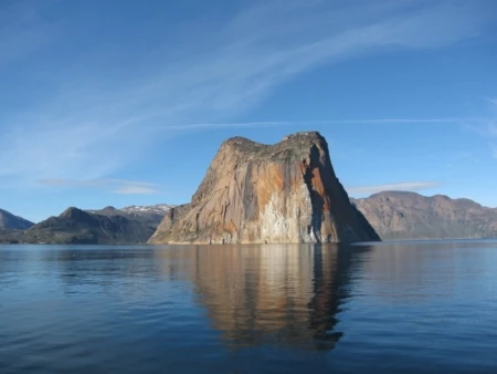 Vikings of the Vertical Set Sail for Greenland&#8217;s Big Walls