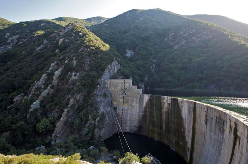 Matilija_dam_cut_here_2