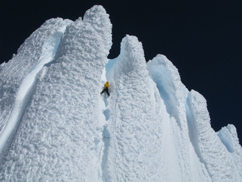 Patagonia_Vertical_106-107