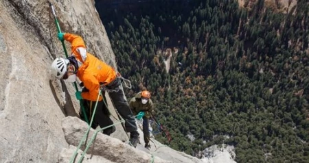 The Nose Wipe – Removing Trash from The Nose of El Capitan