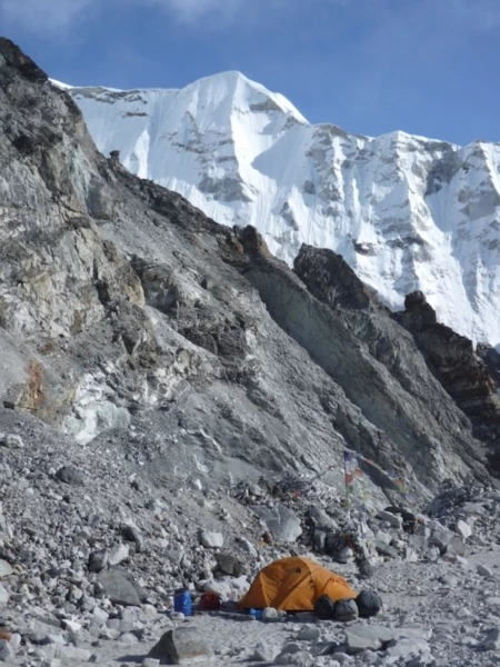 Steve House and Cory Richards, Makalu 2009: Getting Acclimated