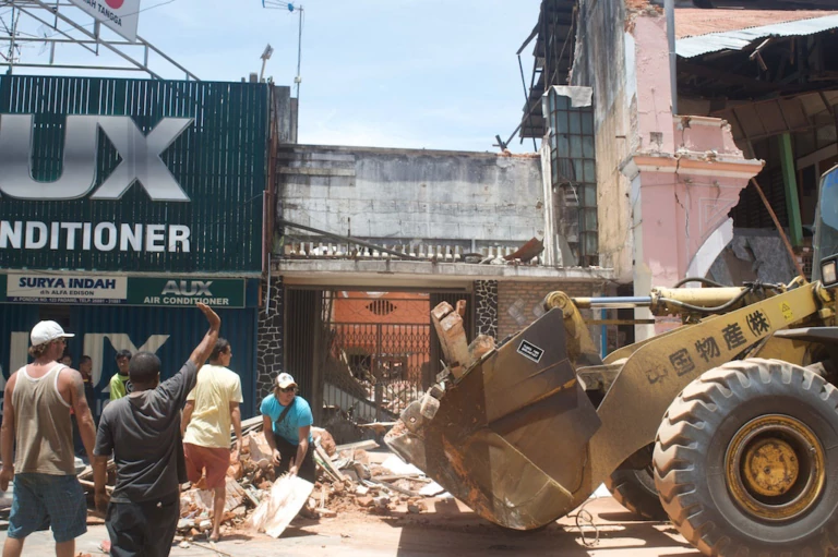 “Padang Is Crying” (West Sumatra Earthquake 2009)