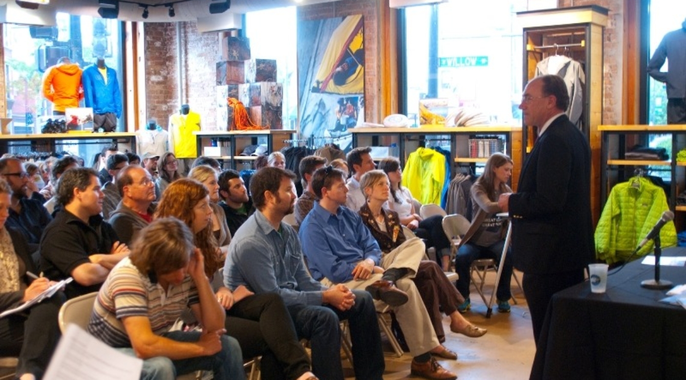 A packed house turns out to hear how they can help clean up Chicago-area waterways. Photo: Andrew Mills.