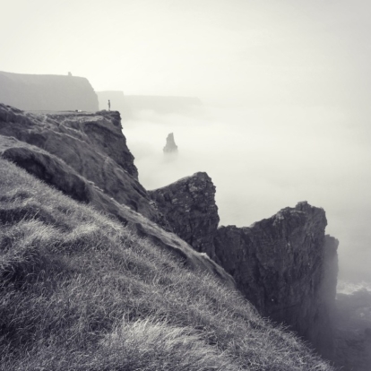 The Rescue Box: A Little Aid for Surfers in Ireland&#8217;s Cliffs of Moher