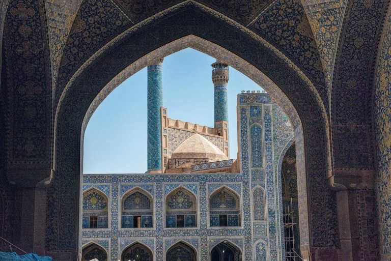 Finding Refuge in Iran’s Climbing Culture