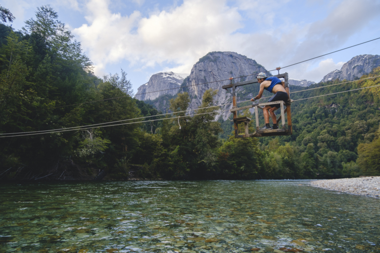 Connecting the Cochamó and Puelo Valleys