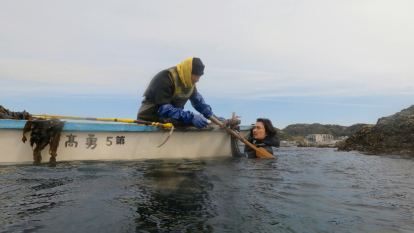 海に潜るシェフ