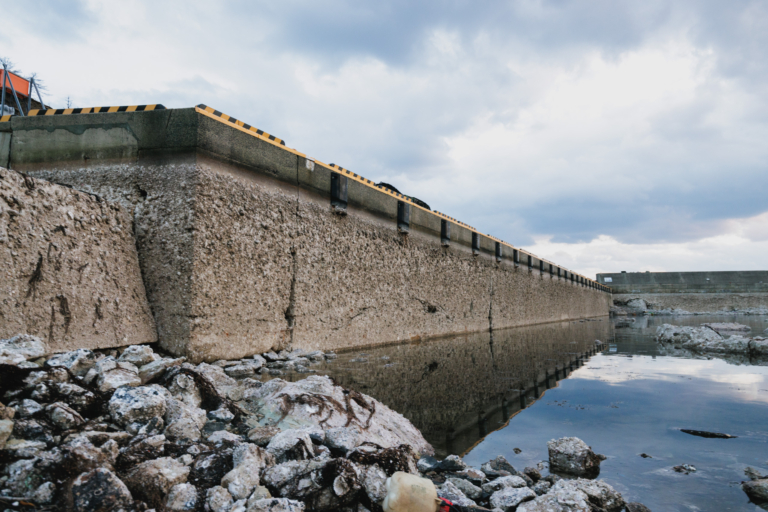 漁師をつなぐ廃漁網