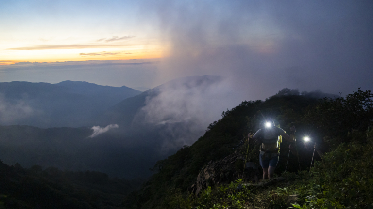 栂海新道：アルプスから日本海へ消える足跡を追って