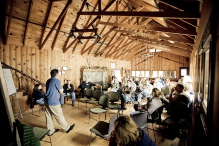 草の根活動家のための「ツール会議」の12周年を祝う