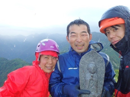 パタゴニア・アンバサダーの試練と憧れの夏休み：日本海側末端尾根から剱岳リアル北方稜線50キロ17座の山旅（前編）